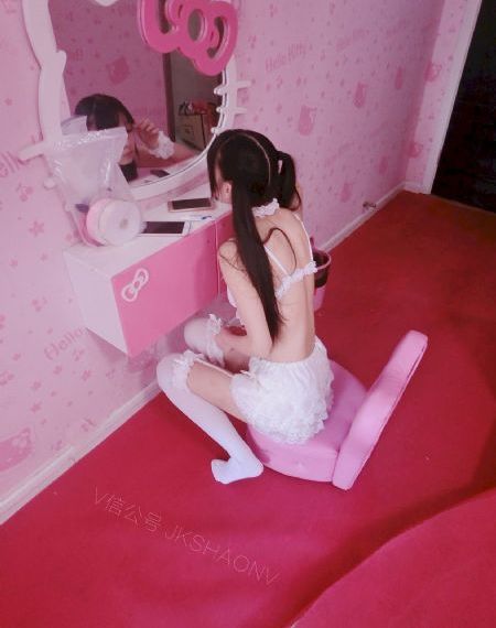 欧美女胖子街拍_1080超清免费观看